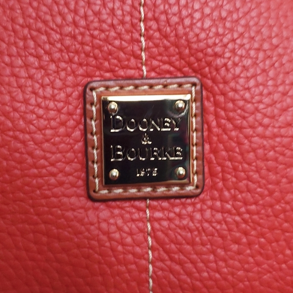 SOLD-Dooney and Bourke Kimberly Orange Crossbody - Picture 5 of 16